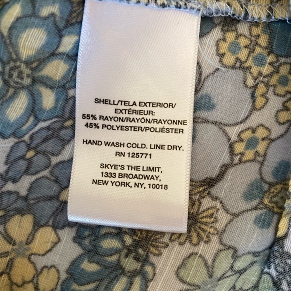 Floral Button-Down Blouse - Blue and Yellow - Picture 10 of 10